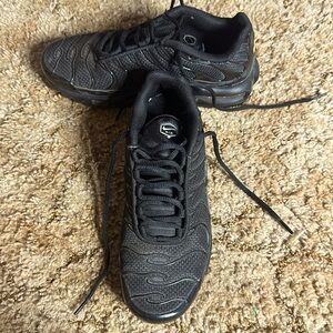 Nike air max plus size 6Y / 7.5 Women’s